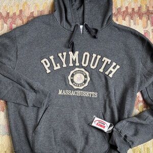 Plymouth Harbor Massachusetts embroidered Grey Hoodie NWT front pockets
